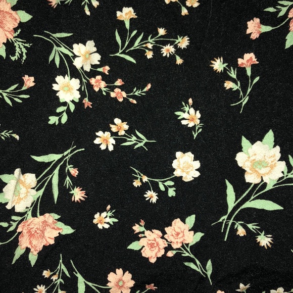 American Eagle Floral Tank - Picture 6 of 6